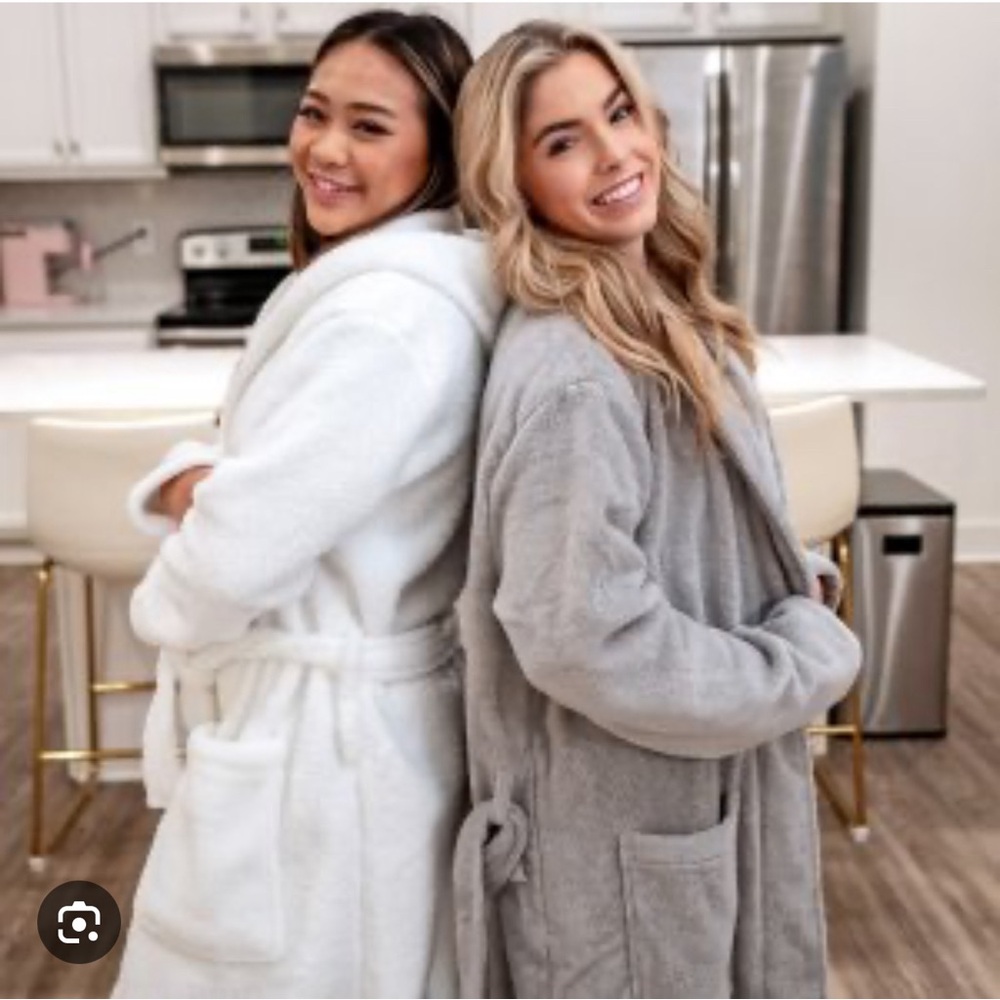 Luxurious Pottery Barn Super Soft Robe - Size Small